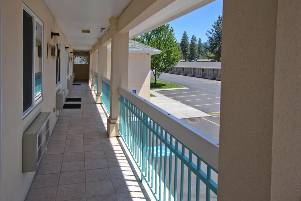 Shasta Pines Motel & Suites Burney Extérieur photo
